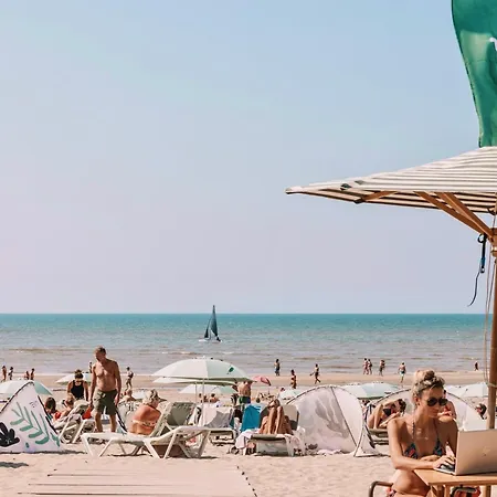 Beachhouse Rina - Free Parking & Airco Zandvoort